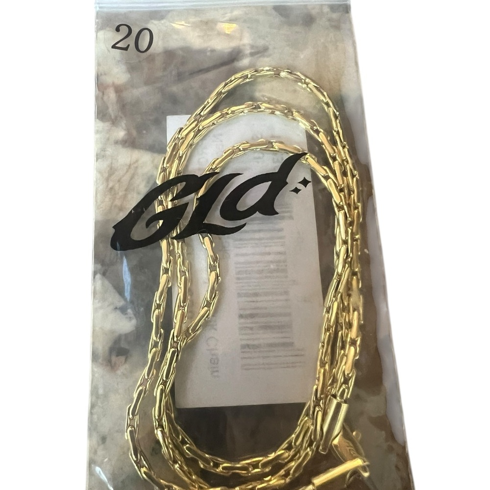 GLD Triangular Link Chain in Yellow Gold